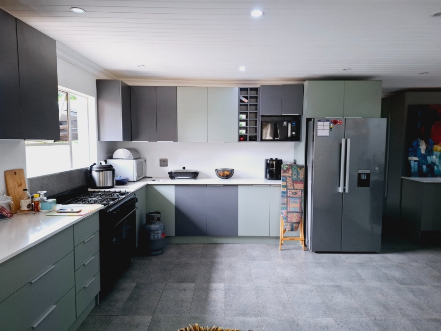 4 Bedroom Property for Sale in Generaal De Wet Free State